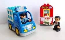 Lego DUPLO 10809 Police Patrol 15-Piece Set Complete w/2 Figures