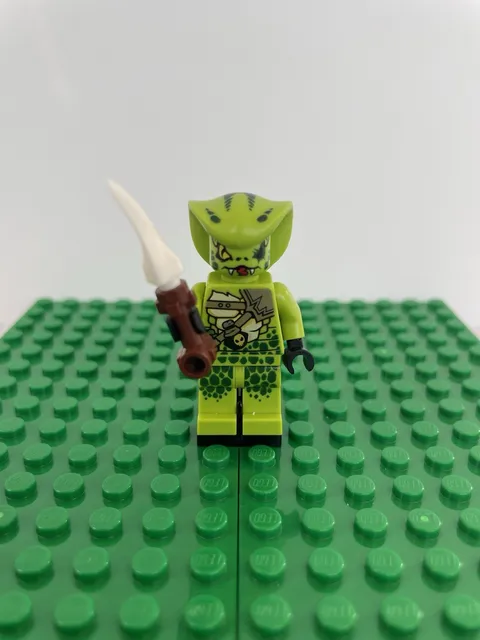 LEGO Ninjago Lasha Legacy Minifigure