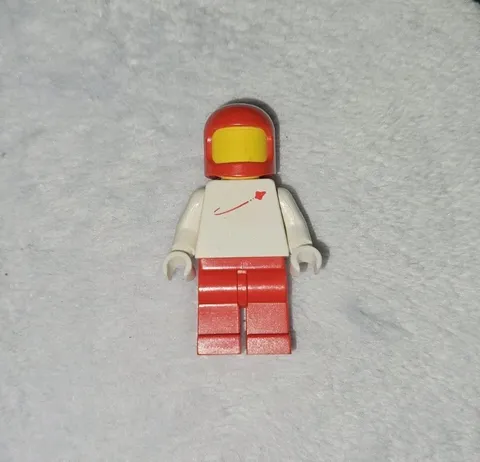LEGO Vintage Space Minifigure With Helmet - White & Red