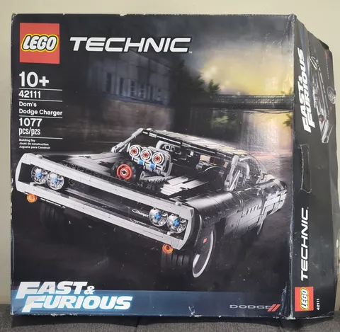 LEGO TECHNIC 42111: Dom's Dodge Charger