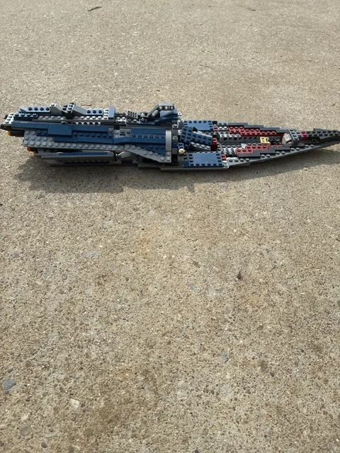 Lego 9515 Star Wars The Malevolence (Incomplete + No Minifigures)