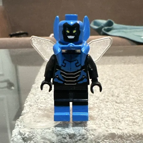 Custom lego dc blue beetle minifig
