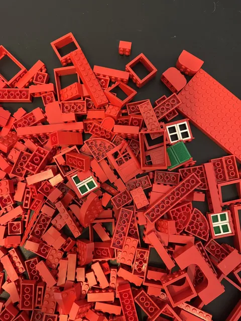 LEGO Lot of 1 Lb 14oz  Random Red LEGO pieces 