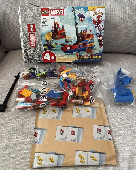 LEGO 11208 Marvel Team Spidey Pirate Ship Toy SuperHero Set Ship - NO Spidey HAT