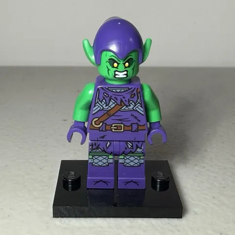 LEGO Green Goblin Minifigure Purple Outfit 