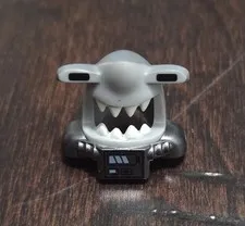 LEGO - Minifig, Mask Shark Head w/ Extended Eyes, White Teeth & Shoulder Pads 
