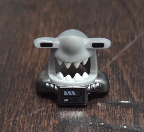 LEGO - Minifig, Mask Shark Head w/ Extended Eyes, White Teeth & Shoulder Pads 