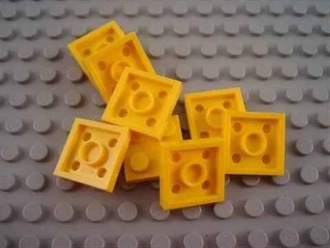 New LEGO Lot of 8 Yellow 2x2 Plate Building Parts and Pieces