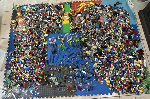 Vintage Lego Lot 90-00s 35 Ibs. Retired Sets Mix Star Wars Leos Kingdom Bionicle