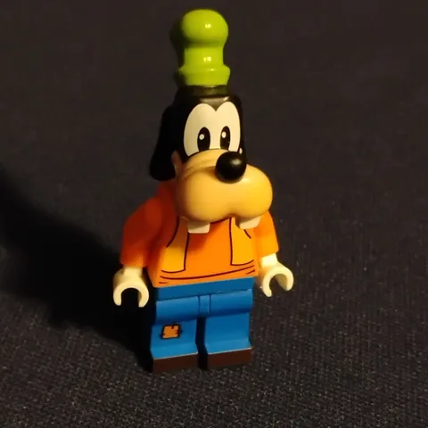 LEGO Goofy Minifigure Authentic From 71044 Disney Train & Station