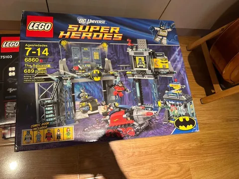 LEGO DC Comics Super Heroes 6860 The Batcave 690 Pcs -丨 Brand - New & Sealed！