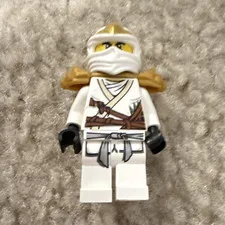 LEGO NINJAGO White Ninja Minifigure w/ Gold Shoulder Armor, Plastic, 4+