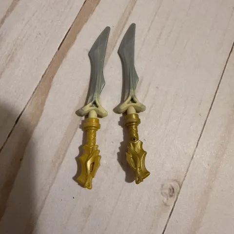 X2 LEGO® Ninjago Dragonbone Sword & Dragon Hilt Minifigure Weapon Part Mystical
