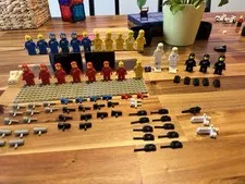 LEGO Classic Space Vintage Astronaut/Spaceman Minifigure Lot w/ Accessories
