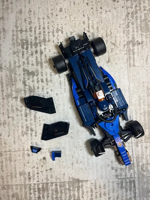 LEGO SPEED CHAMPIONS: Williams Racing Fw46 F1 Race Car (77249) Incomplete