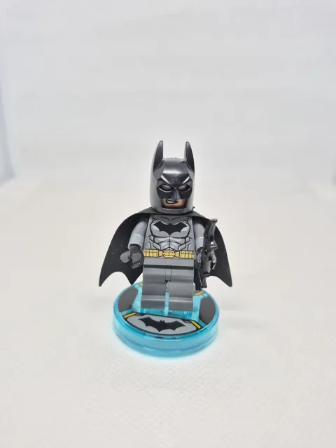 Lego DC Dimensions Batman Minifigure Loose with base 