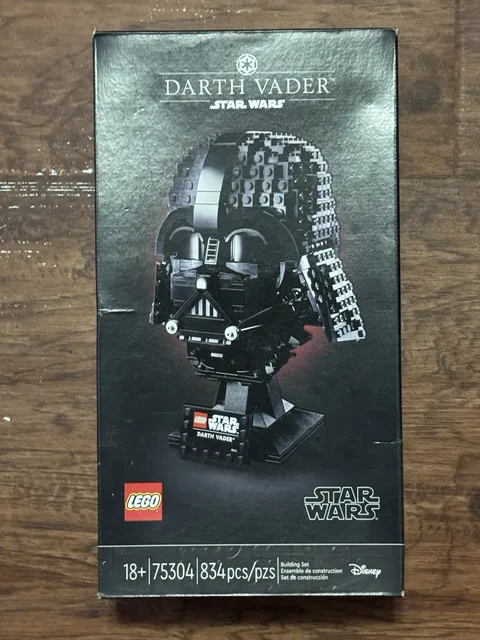 LEGO Star Wars: Darth Vader Helmet 75304 Set - New Factory Sealed