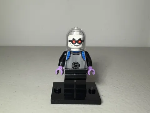 LEGO Mr. Freeze Minifigure 76274 Batman The Animated Series Batmobile 