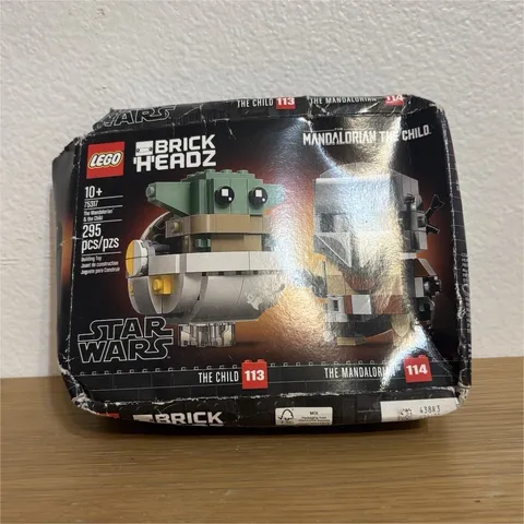 LEGO BrickHeadz Star Wars 75317 The Mandalorian & The Child 295 pcs Ages 10+