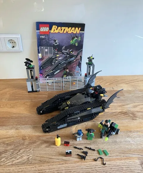 LEGO Batman: The Bat-Tank: the Riddler and Bane's Hideout (7787) Great Condition