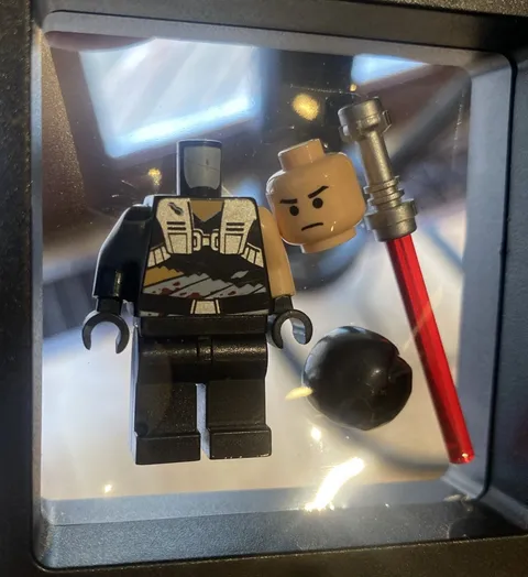 LEGO Star Wars Starkiller Galen Marek Mini-figure  Vader’s Apprentice w/ Saber