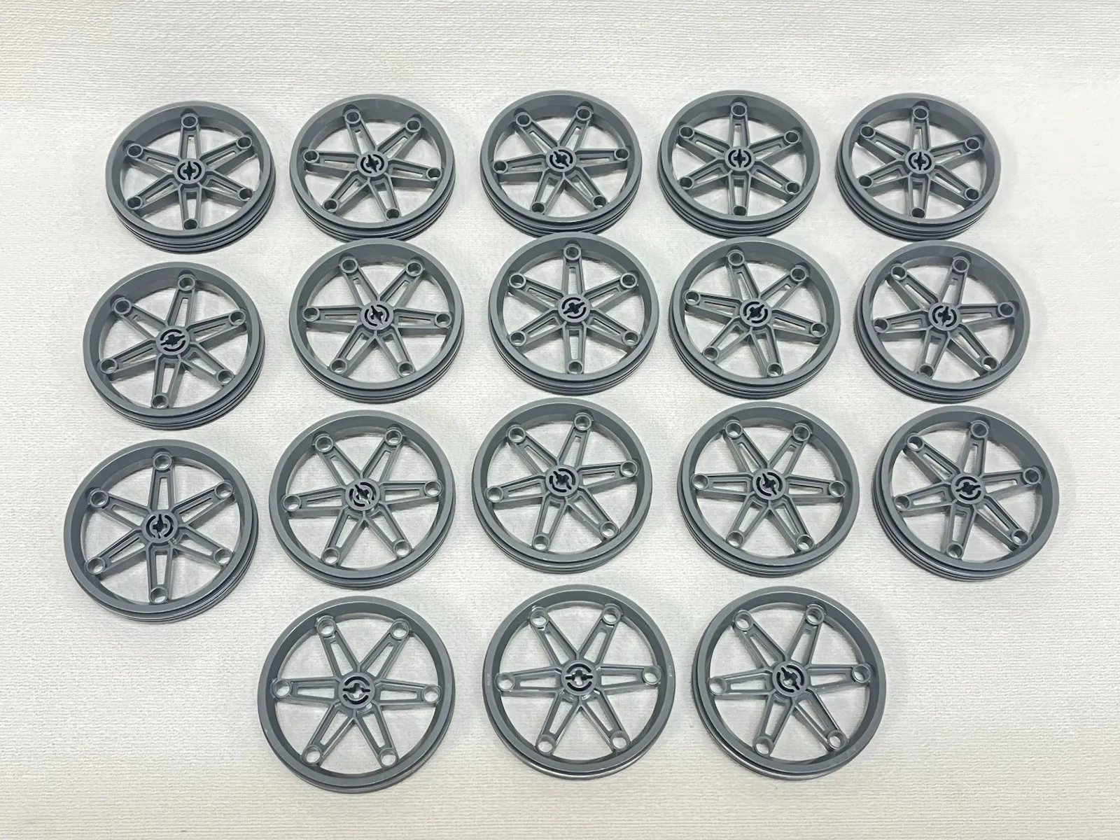 18 LEGO TECHNIC 2903 Large (61.6MM X 13.6MM) Dark Gray 6-SPOKE Motorcycle Wheels