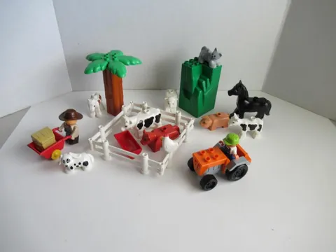 Lego Duplo Farm Set Tractor Farmer Fencing Animals Tree Wheelbarrow and more