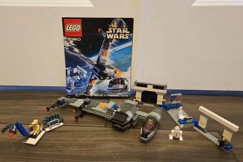 LEGO Star Wars: B-Wing at Rebel Control Center (7180) 100% complete set (2000)