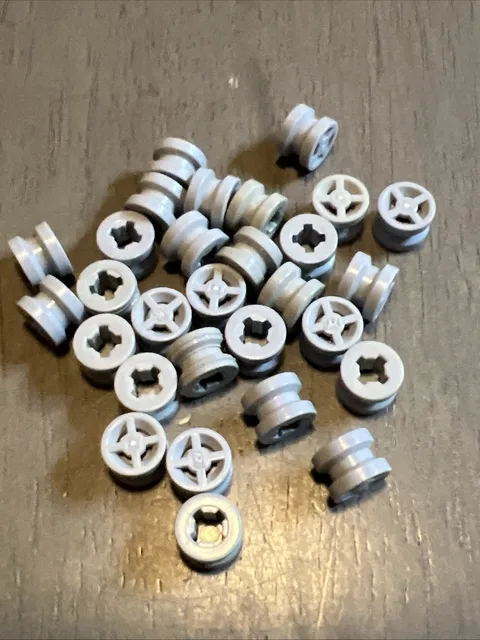 LEGO 4624 Light Bluish Gray Wheel 8mm D. x 6mm x29
