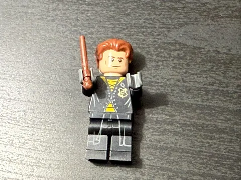 LEGO Cedric Diggory - Blk & Yellow Uniform hp179a Minifigure Minifig CMF h510