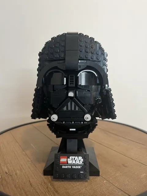 LEGO Star Wars: Darth Vader Helmet With Box And Instructions (75304)