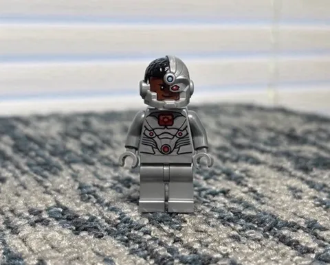 Lego DC Super Heroes Cyborg Minifigure sh470 Justice League 76098
