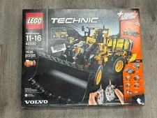 LEGO TECHNIC Volvo L350f Wheel Loader (42030)