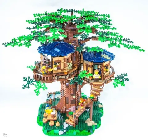 LEGO 21318 Tree House Retired Complete With Instructions