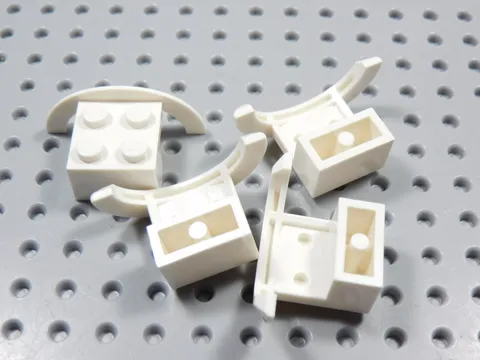 LEGO Lot of 4 White Curved Mudguards Vehicle Minifig BP