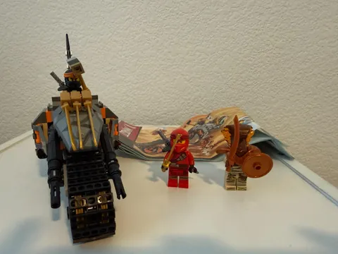 LEGO NINJAGO: Cole's Dirt Bike (70672)
