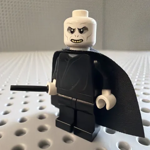 Lord Voldemort Minifigure - LEGO Harry Potter 4842 4865 hp098