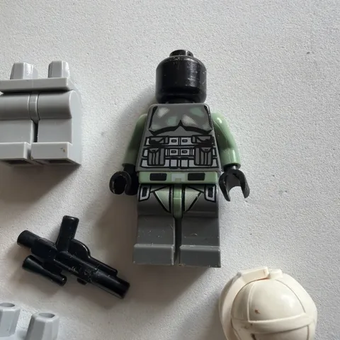 Lego Star Wars Minifigure Kashyyyk Clone Scout Trooper and other assorted figs