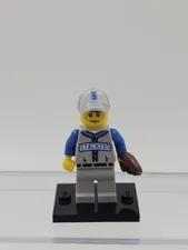 LEGO MINIFIGURES SERIES 10 2013 BASEBALL FIELDER MINIFIGURE