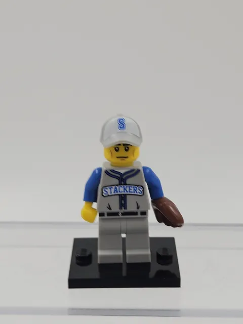 LEGO MINIFIGURES SERIES 10 2013 BASEBALL FIELDER MINIFIGURE