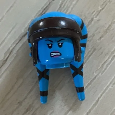 Lego Star Wars aayla secura head and head tails