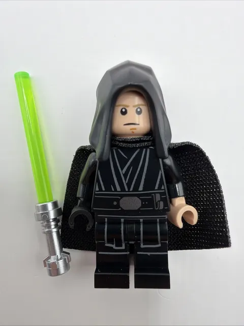 Luke Skywalker Jedi Master Minifigure LEGO Star Wars 75324 Dark Trooper Mini Fig