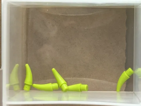 LEGO Parts - Lime Barb / Claw / Horn / Tooth - Small - No 53451 - QTY 5