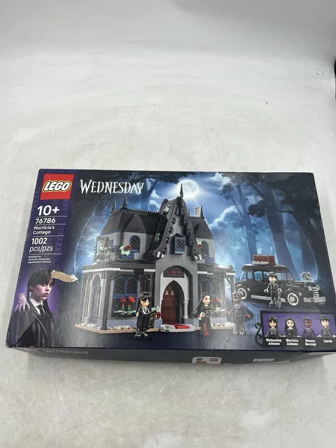 LEGO Wednesday Morticia's Cottage 76786 1002 PCS New In Box