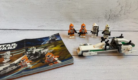 2010 Retired Star Wars Lego set #7913 Clone Trooper Battle Pack 100% complete!