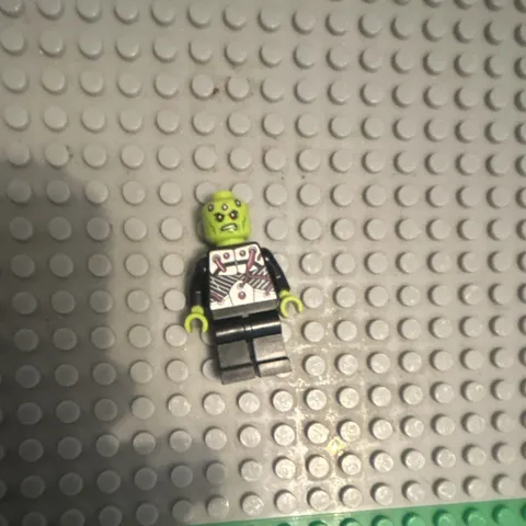 Lego DC Minifigure: Brainiac