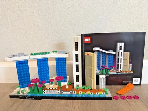 LEGO ARCHITECTURE: Singapore (21057)