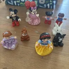 Disney Duplo Minnie And Mickey Birthday Train Set Including 9 Figures