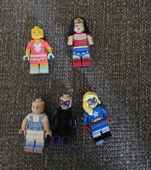 LEGO Minifigures Superhero Minifigure Lot, Plastic, Age 4+ (MINIFIGURES)