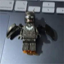 LEGO DC Batwinf Minifigure 76300